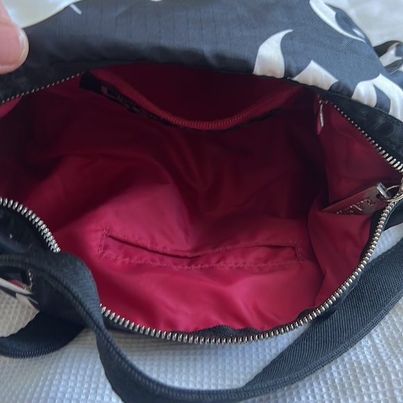 Gwen Stefani - Lamb x LeSportSac hand bag - Picture 4 of 4